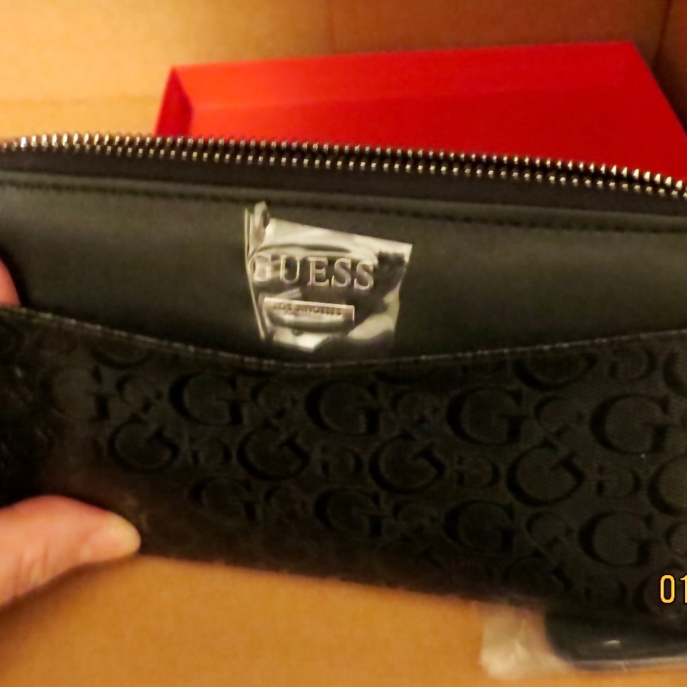 NWT Black Guess Wallet with Vegan Leather - Picture 5 of 7